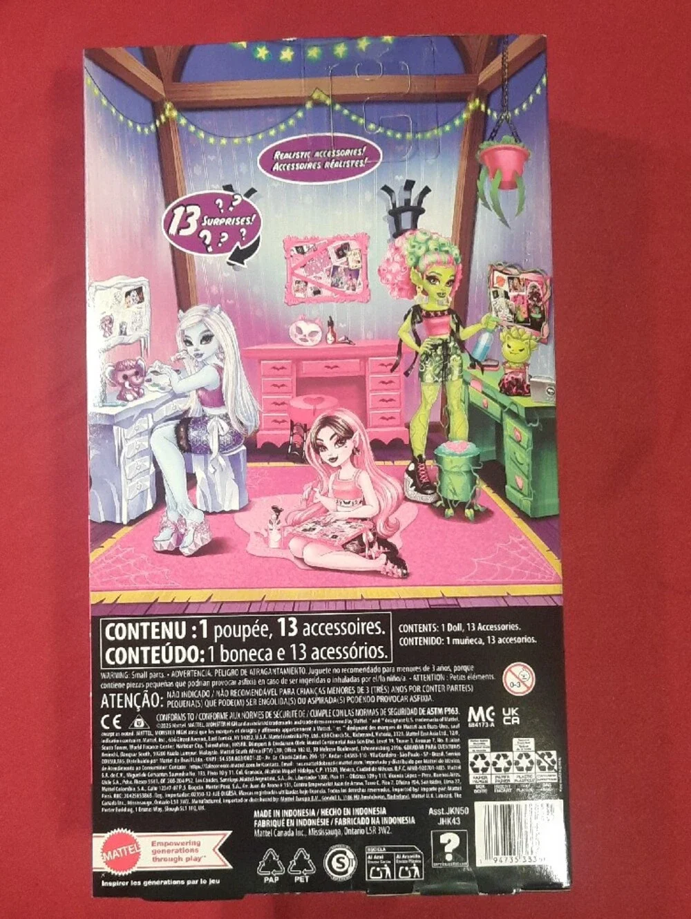 Monster High Draculaura Self Scare Secrets Doll + 13 Surprises